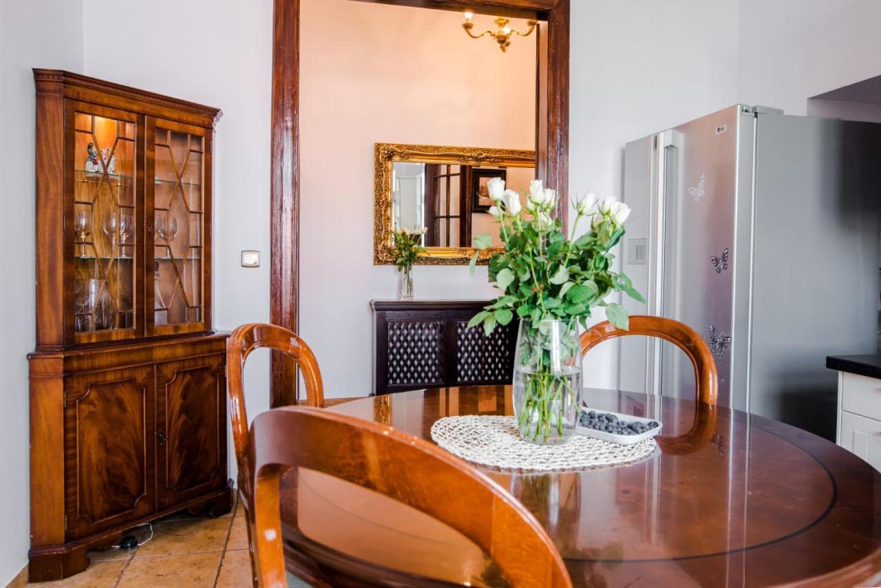 Halby Luxury Rooms Chmielna 73B Warszawa Zewnętrze zdjęcie